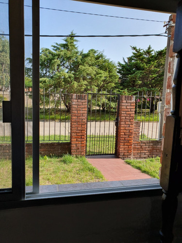 Casa De 3 Dormitorios A 2 Cuadras De La Playa