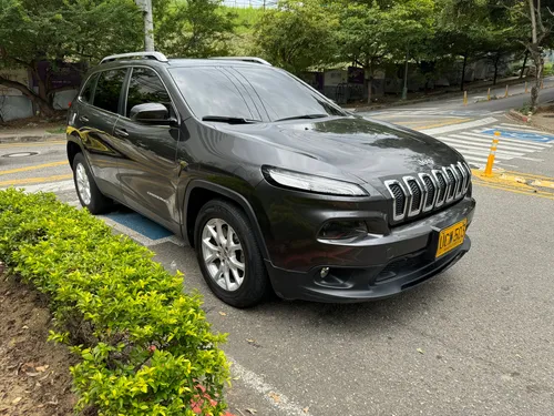 Jeep Cherokee LONGITUDE PLUS 3.2