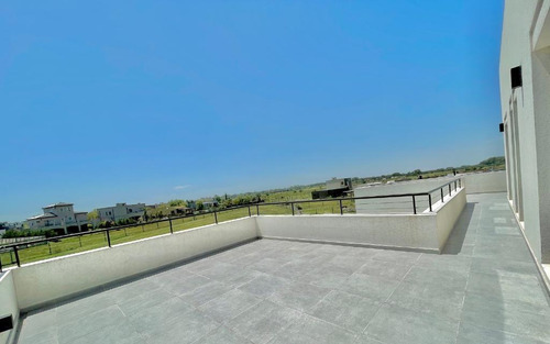 Venta Casa San Sebastian 6 Ambientes Piscina