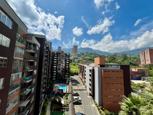 Apartamento En Arriendo En Camino Verde. Cod A776100