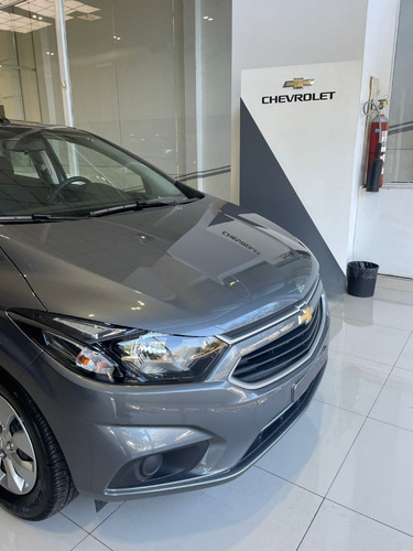 Imagen 13 de 17 de Chevrolet Onix Joy Plus 1.4 Black 100% Financiado