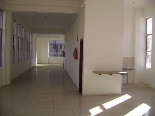 Imagem 4 de 10 de Excelente Local - 675