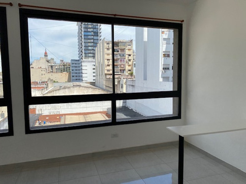 Departamento Mono Al Fte Nvo A Estrenar Piso 5 Muy Amplio Peron Y Uruguay 