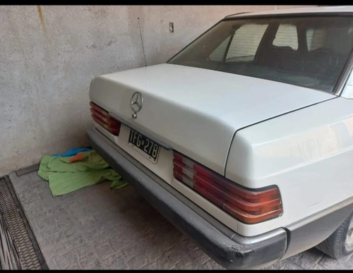 Mercedes-Benz 190 2.0 E