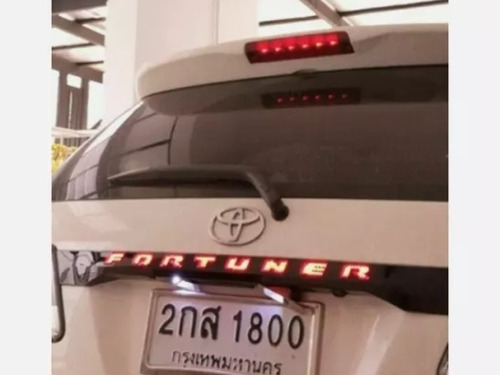 Platina Compuerta Trasera Toyota Fortuner 2008 Led