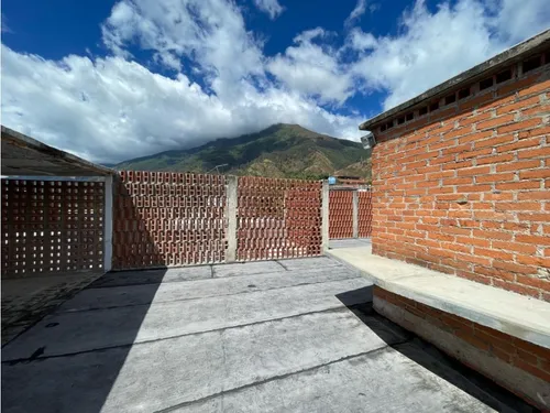 Se Vende Casa Urb. Los Chorros