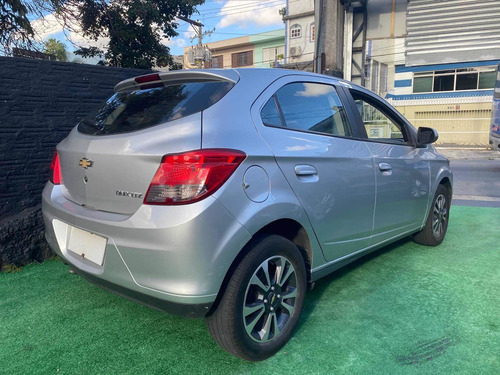 Imagem 4 de 9 de Chevrolet Onix 2015 1.4 Ltz 5p