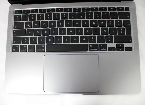 Macbook Air A2337 Gris 13.3 8 Gb Ram, 256 Gb Ssd, Usado (g) Plateado (Usado)