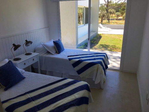 Venta Casa 5 Dormitorios En Pinar Del Faro Con Vista A La Playa Brava José Ignacio (pfe11)