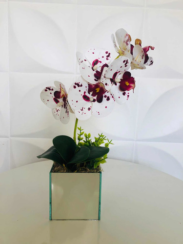 Arranjo De Orquídeas Em Silicone Vaso Quadrado Espelho | MercadoLivre