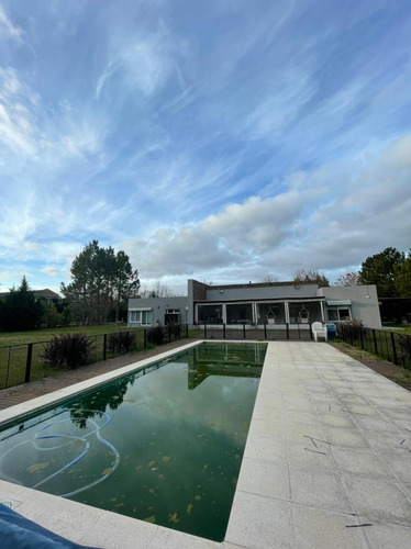 Imagen 14 de 14 de Casa 6 Ambientes Con Piscina Oportunidad Acepta Permuta