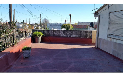 Venta Ph 3 Ambientes En Bernal Con Patio Terraza