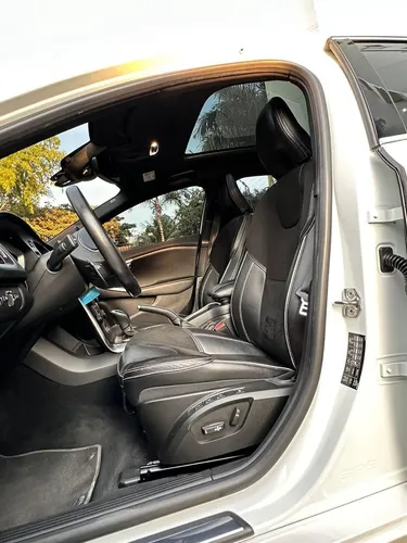 Volvo V40 2.0 T4 Drive-e R-design