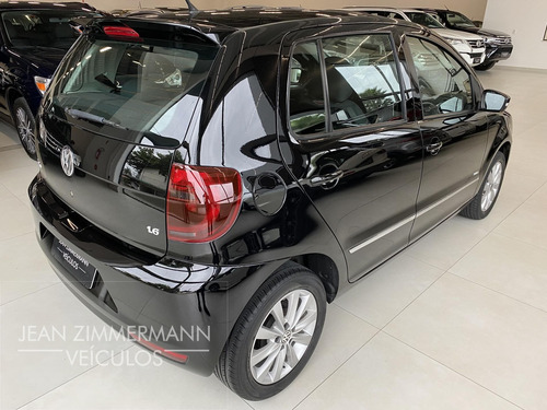 Imagem 8 de 15 de Volkswagen Fox Prime Highline 1.6 Flex