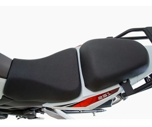 Imagen 13 de 21 de Benelli Trk 251 Abs