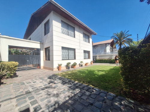 Venta Casa 5d 2b Servicios 2 Pisos Terreno 283/457 Me Ñuñoa