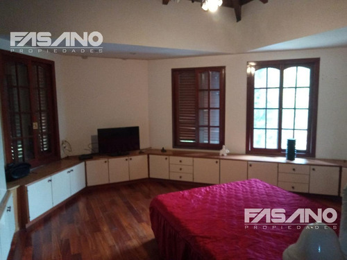 Imagen 8 de 16 de Quinta En Venta En Otamendi - Campana