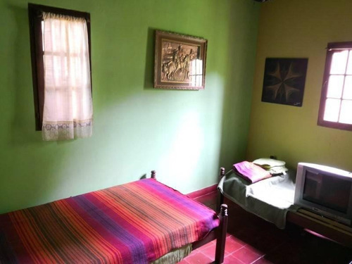 Imagen 9 de 29 de Casa Quinta De Tres Dormitorios, Dos Baños, Quincho, Dos Piletas Y Parque De 2086 M2