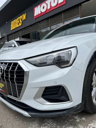 Audi Q3 Ambition