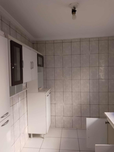 Apartamento Térreo Com 2 Dormitórios E Piso Vinílico