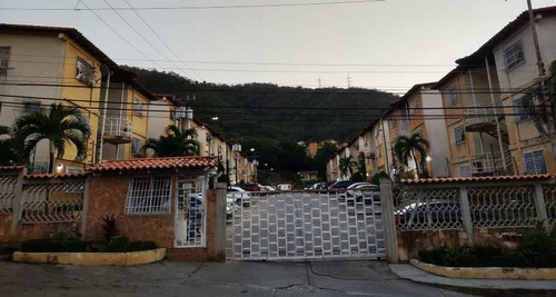 En Venta Apartamento Recién Remodelado Conjunto Residencial Colinas Del Saman