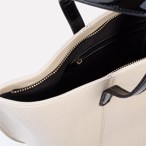 Cartera Shopper Herraje De Carey En Solapa Isadora