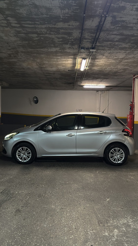 Peugeot 208 1.6 Allure Tiptronic