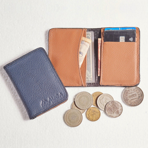 Imagem 4 de 6 de Kit De Viagem Necessaire + Porta-cartão De Couro Azul