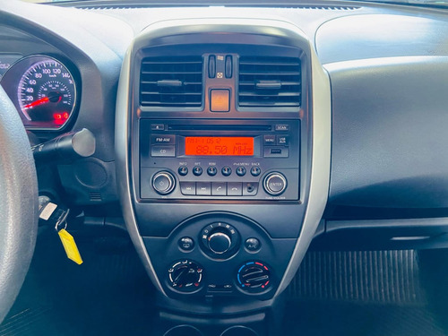 Nissan Versa 1.6 16V FLEX SV 4P XTRONIC