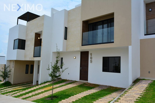 Imagen 1 de 15 de Casa En Venta En Zibatá Querétaro