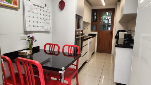 Condominio, Pasos Del Metro, Bajos Gastos Comunes.