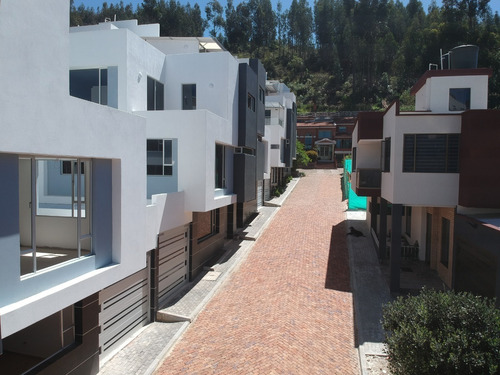 Venta De Hermosa Y Calurosa Para ¡¡ Estrenar ¡¡ Casa En Conjunto Cerrado En Duitama - Boyacá