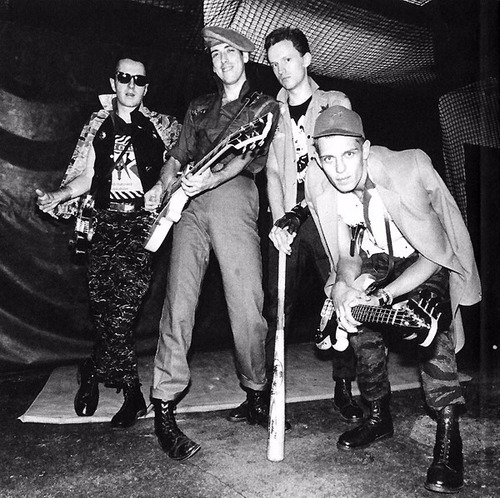 The Clash The Singles Box 19 Cds Importados Novos Confira !!