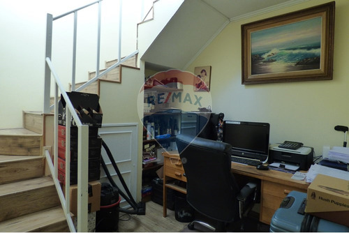 Casa 2 Pisos, Venta, 4d, 3b, 3e. Ñuñoa
