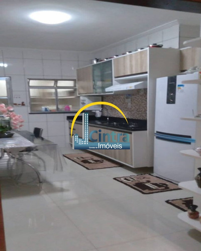 Imagem 7 de 10 de Vendo Prédio Em São Cristovão, Com 1 Casa E 4 Apartamentos De 1/4, R$ 380.000,00 Não Financia!!! - J044 - 2794016