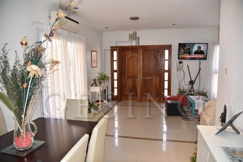 Imagen 10 de 30 de Casa - La Plata