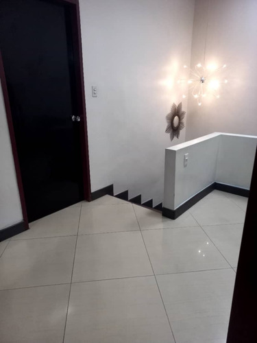 Imagen 9 de 16 de Town House