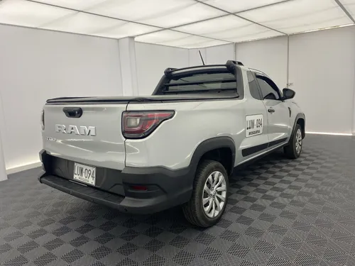 RAM 700 1.4 SLT MT
