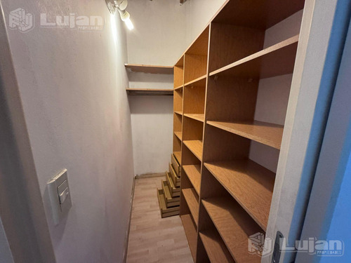 Cañada De Gómez Al 1700. Ph En Dúplex De 3 Amb Con Patio Y Dos Baños.
