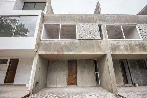 Imagen 2 de 10 de Casa En Pre Venta En Barlovento Residencial, Zapopan