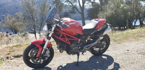 Ducati Monster 696