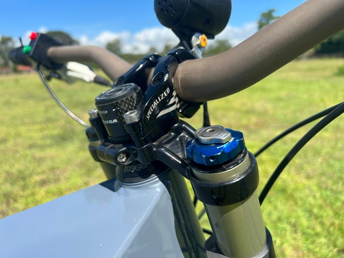 Imagen 4 de 10 de Bicicleta Eléctrica Stealth Bomber Doble Suspensión De Aire.