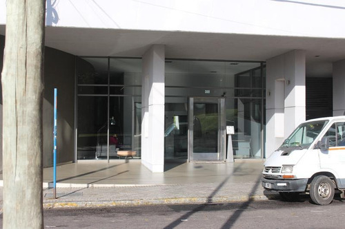 Imagen 2 de 2 de Mendoza 309 Cocheras