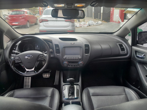 Kia Cerato 2.0 Sx At6