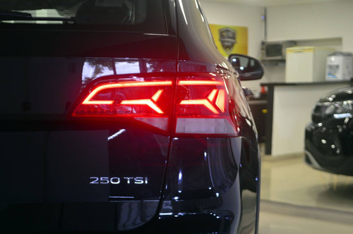 Imagem 9 de 15 de Volkswagen Taos 1.4 250 Tsi Total Flex Confortline