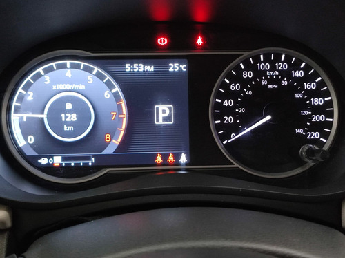Imagen 13 de 15 de Nissan Versa 2020