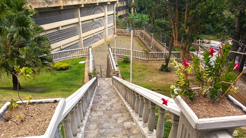 Se Vende Bello Apartamento En El Cigarral Mls 25-17351