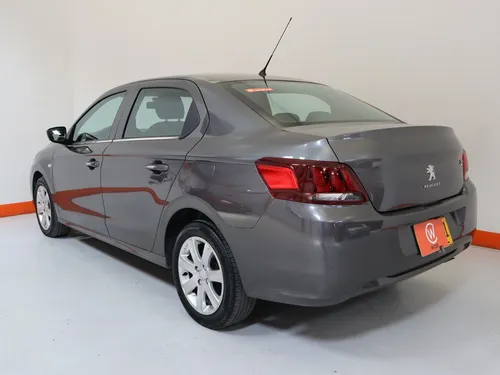 Peugeot 301 ALLURE 1.6 MT 4P