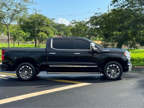 Chevrolet Silverado 5.3 High Country Cab. Dupla V8 4X4 Aut. 4P