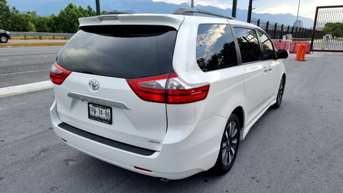 Imagen 4 de 11 de Toyota Sienna Limited 2020